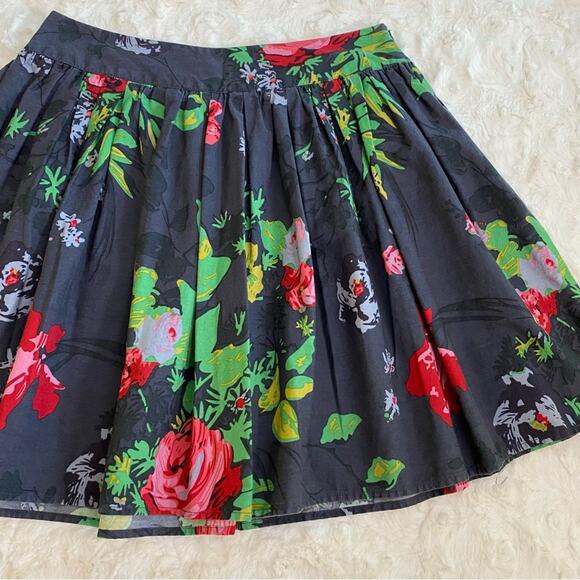 Lux Women's Circle Mini Skirt Size Small High Rise Floral Pleated Fit and Flare - Picture 3 of 10